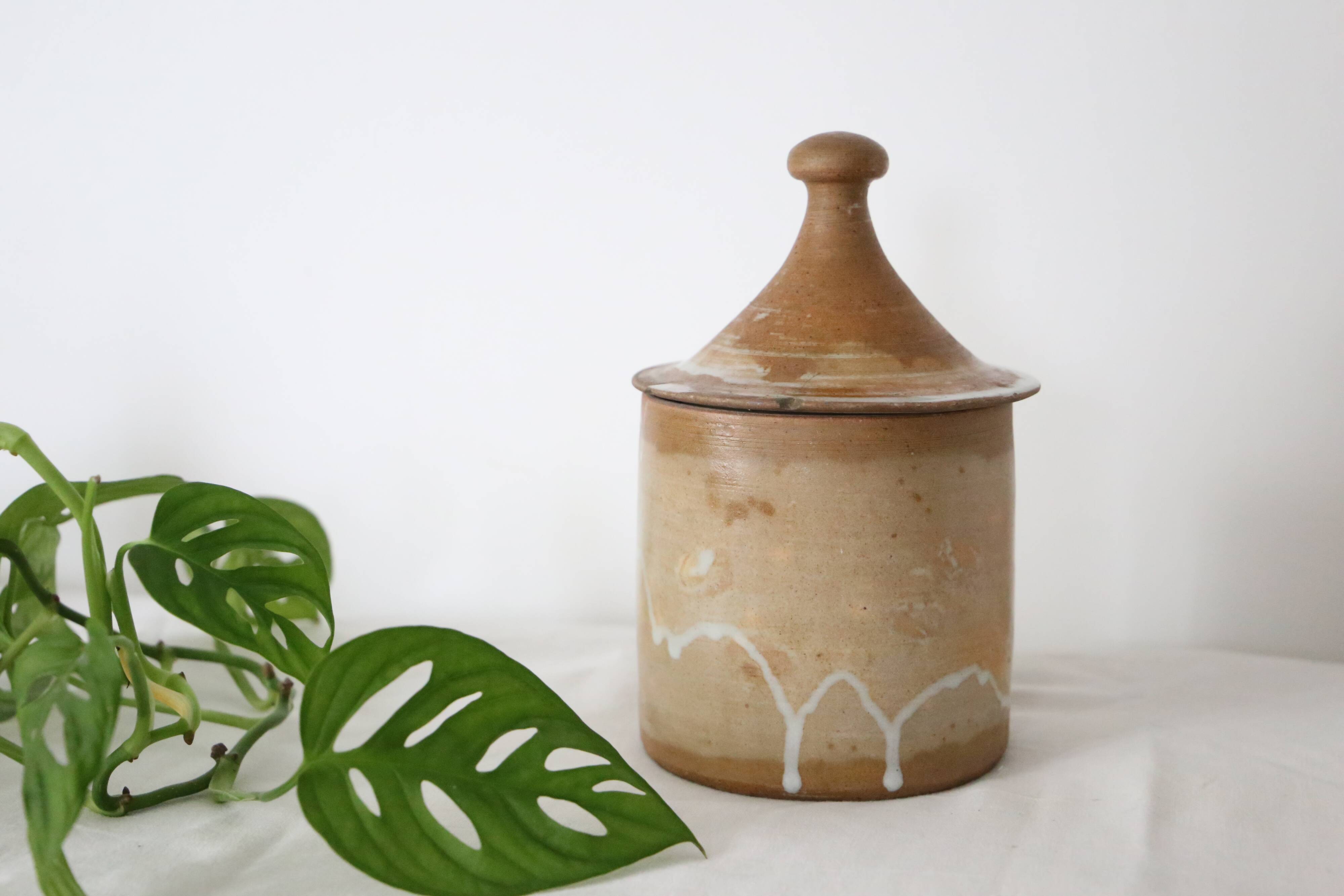 Stoneware pot, vintage