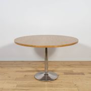 Mid-century modern oak round dining table, Denmark, 1970s