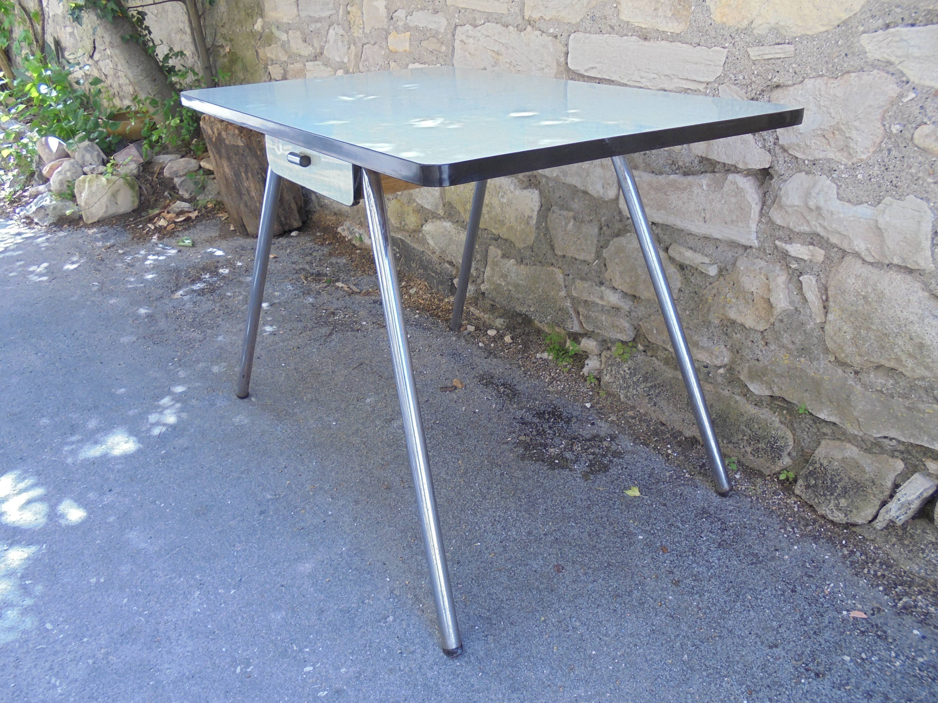 Vintage formica original shape table