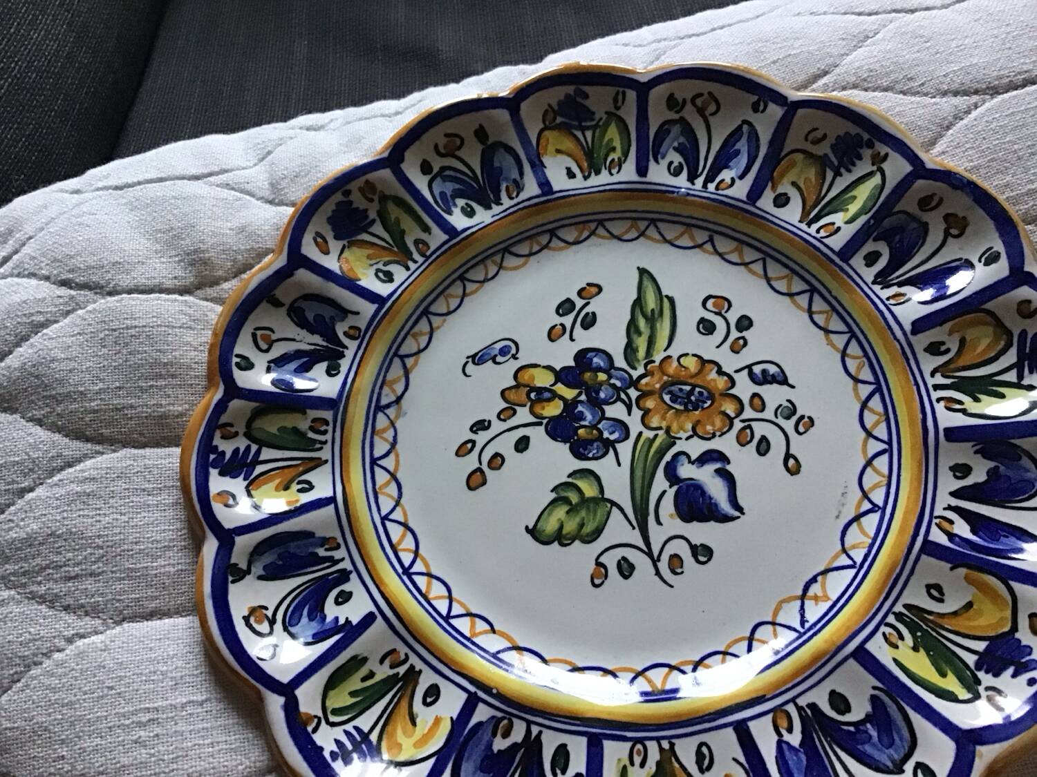 Ceramic plate S. Mora