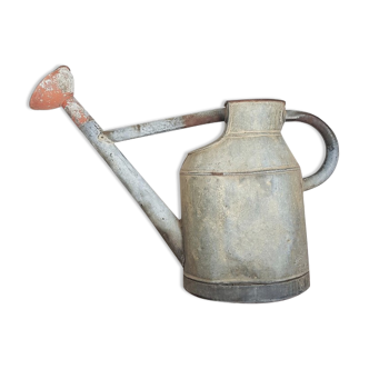 Zinc watering can