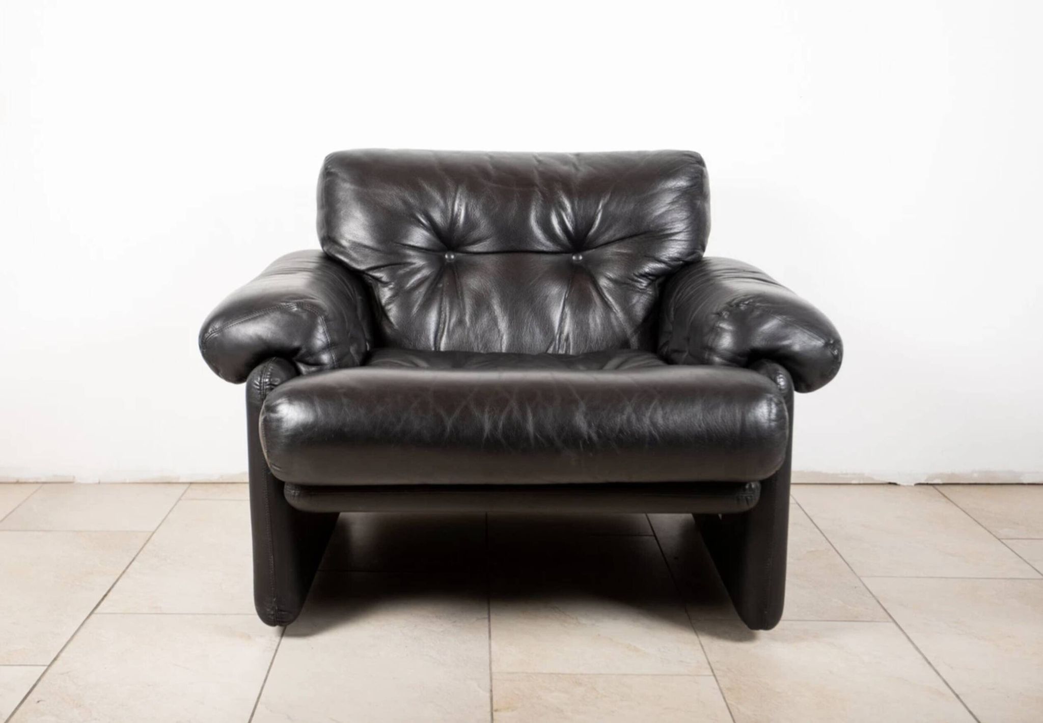 "Coronado" armchair by Afra and Tobia Scarpa by B&B ITALIA