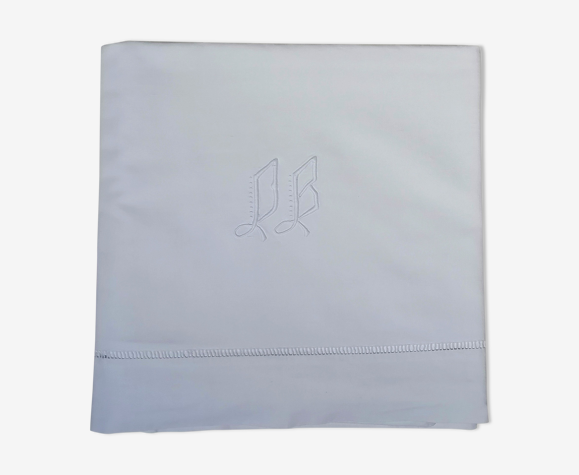 Drapé ancien brodé monogramme initiales D B