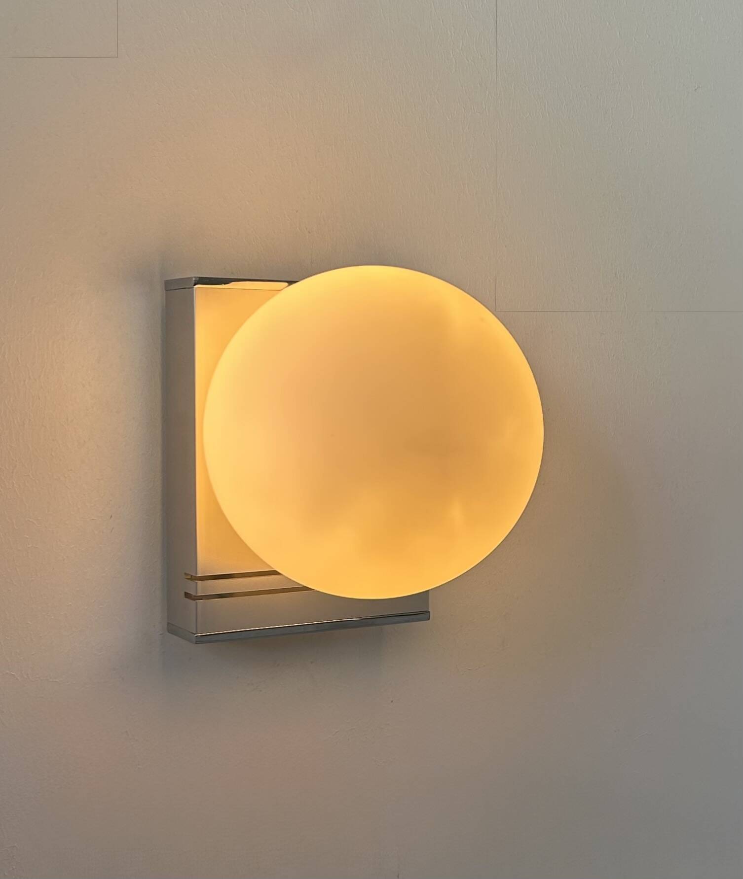 Vintage wall lamp, chrome and opaline, France 1970