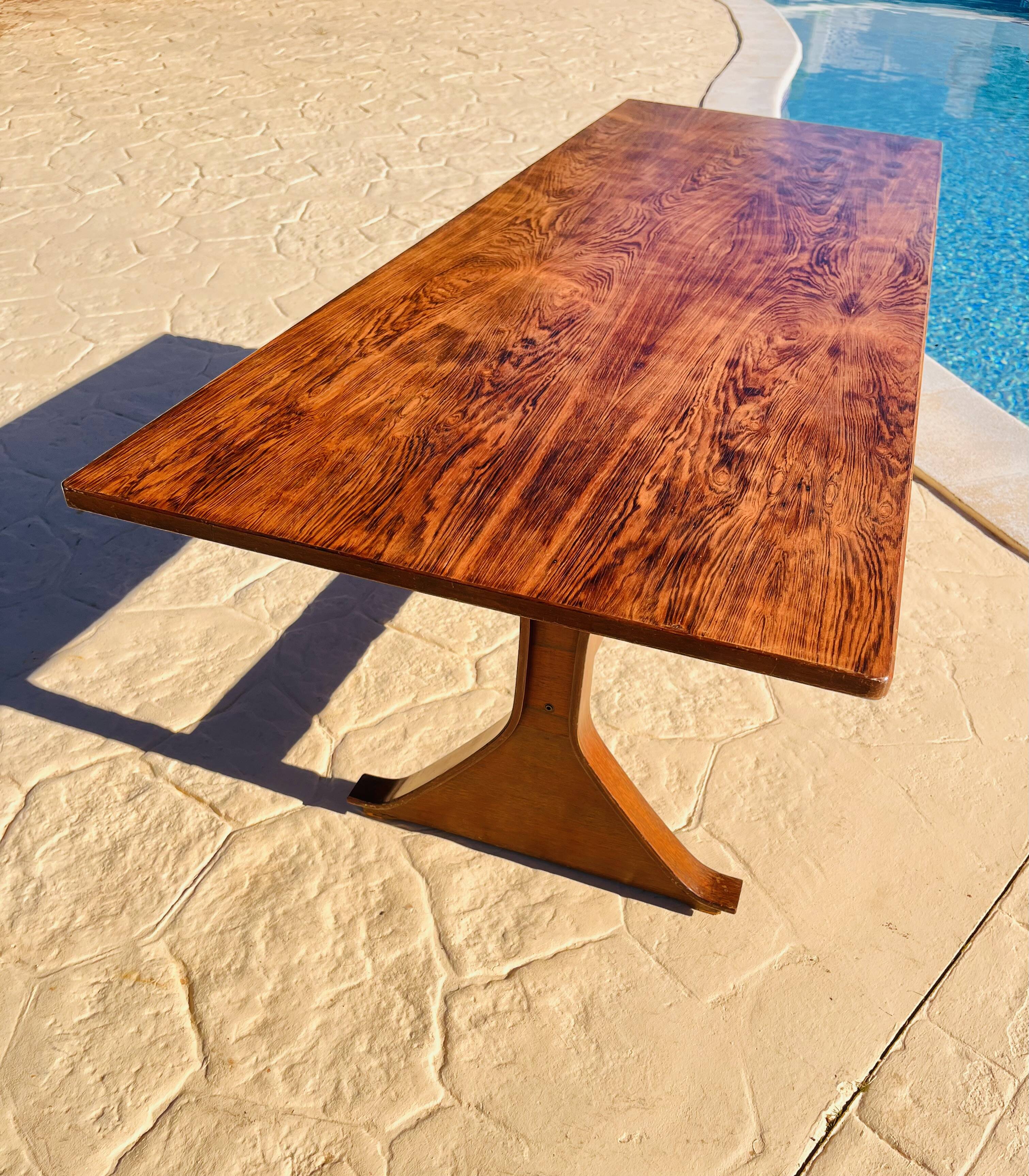 Vintage Gianfranco Frattini table for Bernini model 522 G