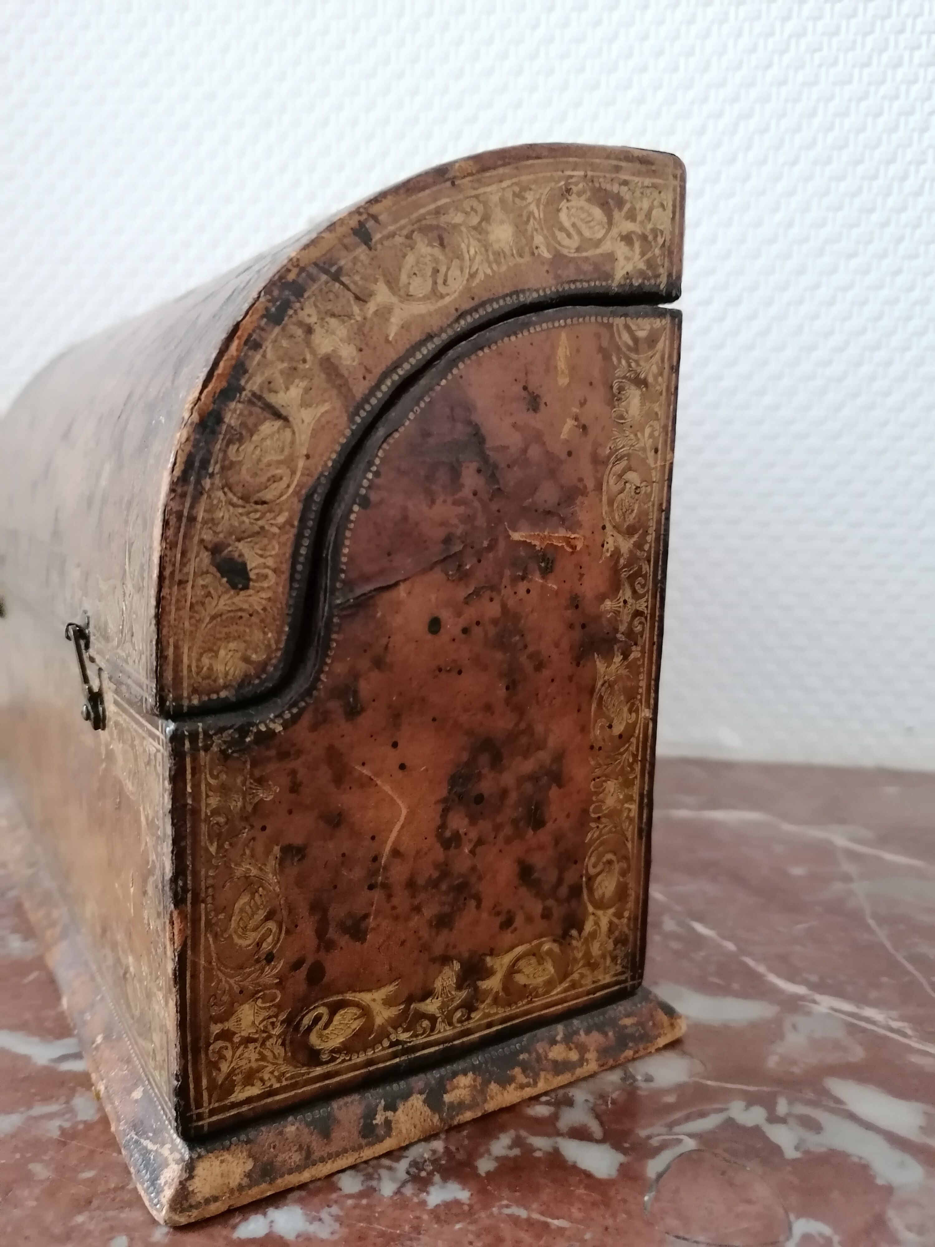 Restoration mail box