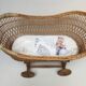Lit bébé berceau rotin vintage