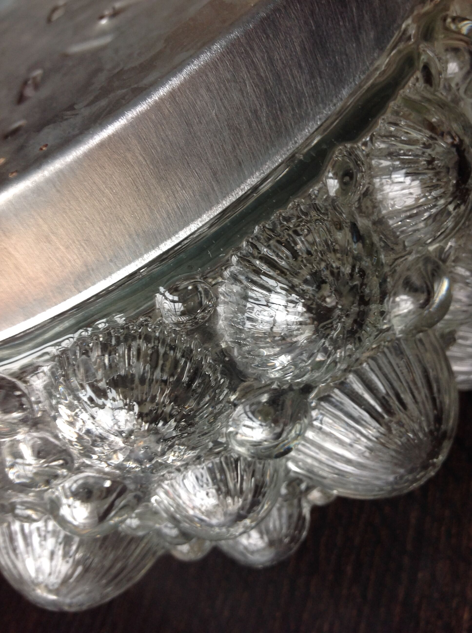Round ceiling lamp in vintage bubbled glass 60s-70s