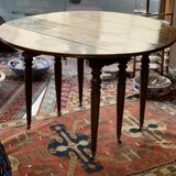 Dining room round table, 2 flaps, 6 feet