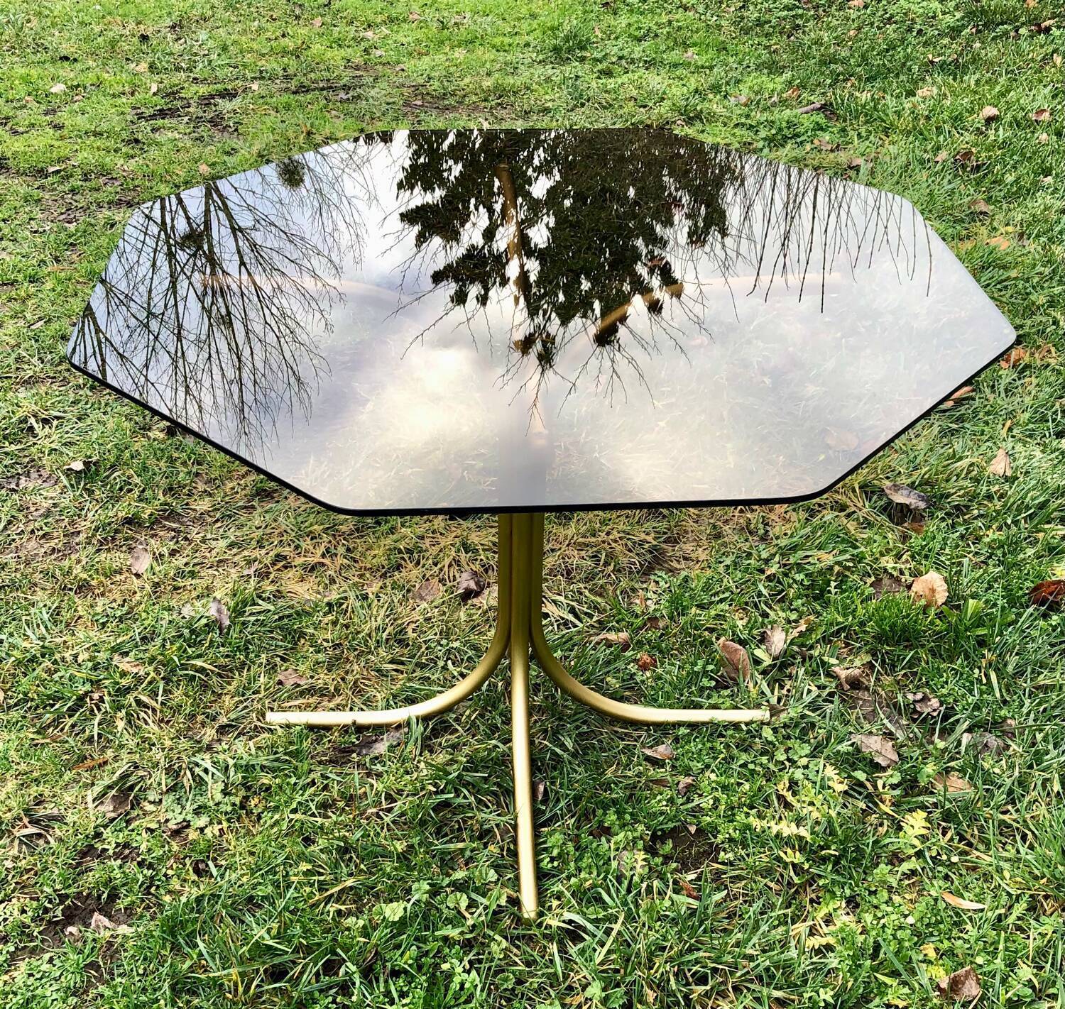 Octagonal table smoked glass