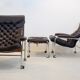 Paire de fauteuils 'bore' en cuir Noboru Nakamura avec pouf, années 1970