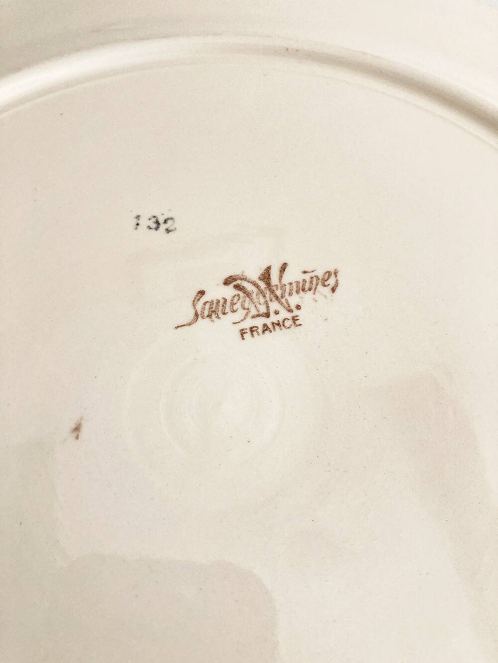 Sarreguemines dish, Chinese scene motif