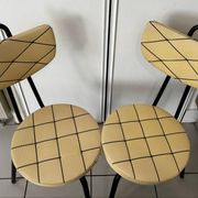 Paire de chaises vintage rétro jaune moutarde et métal noir