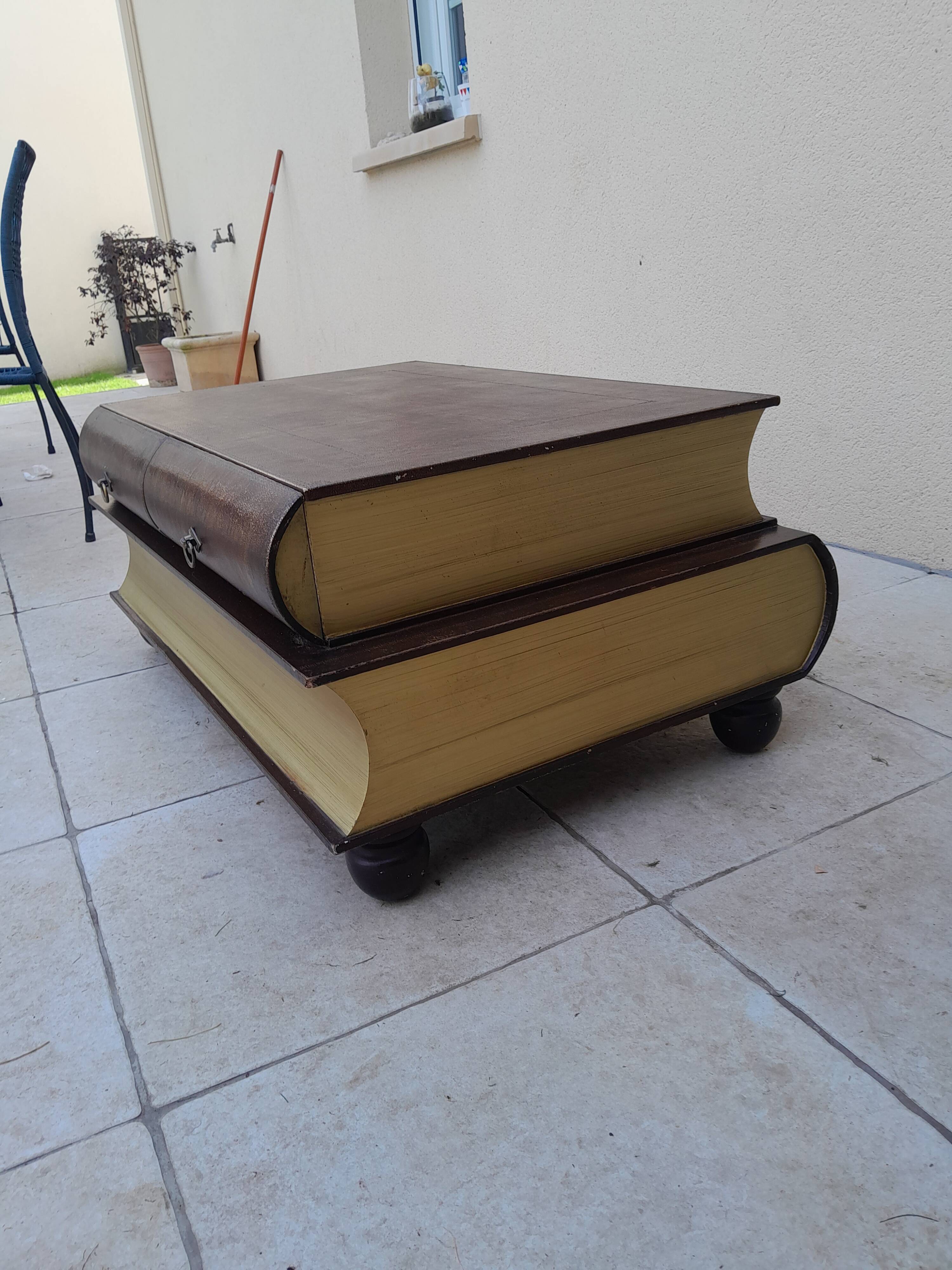Vintage coffee table in the shape of an old book from the 80s