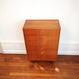 Vintage dresser