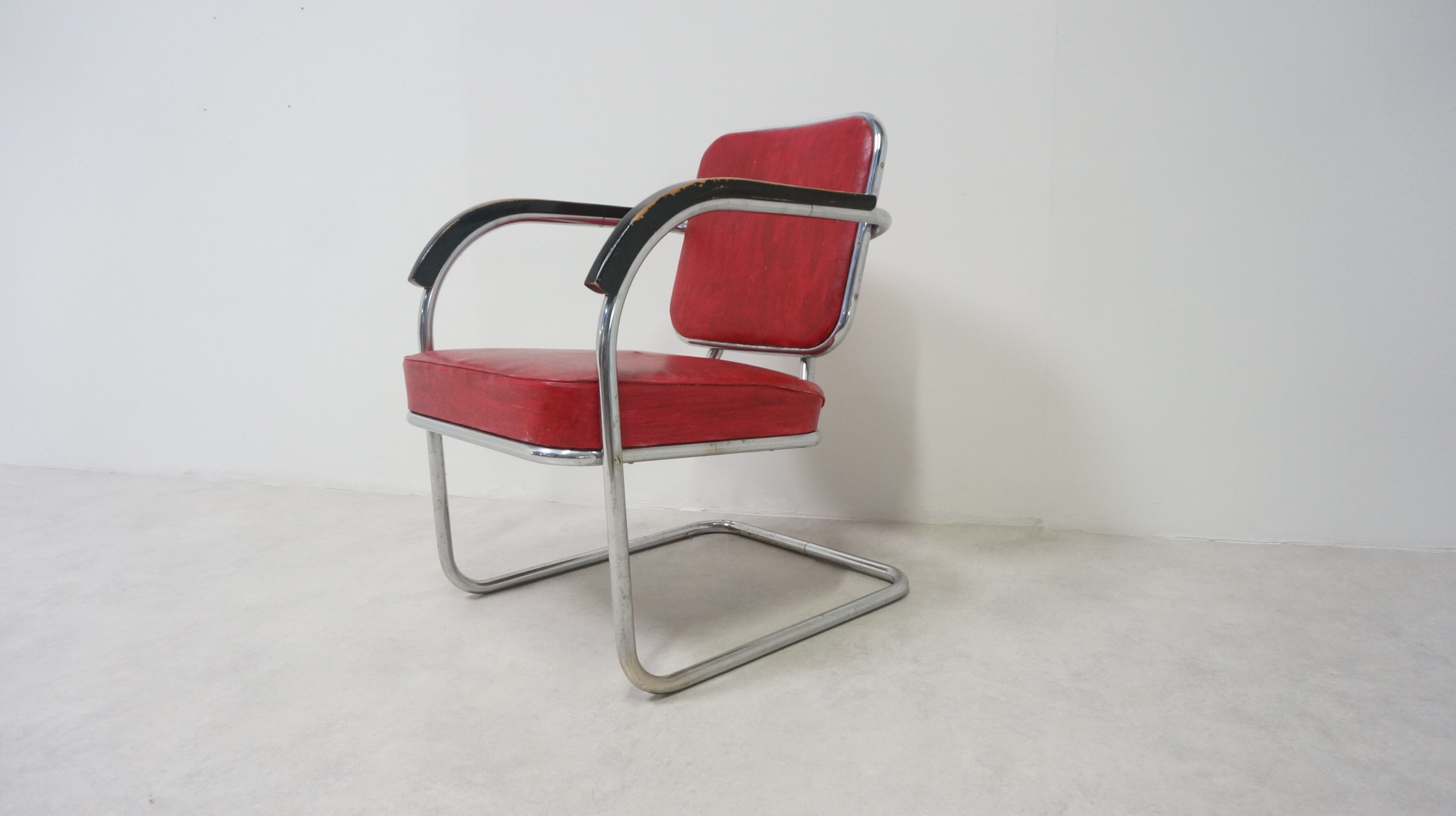 Armchair style Bauhaus