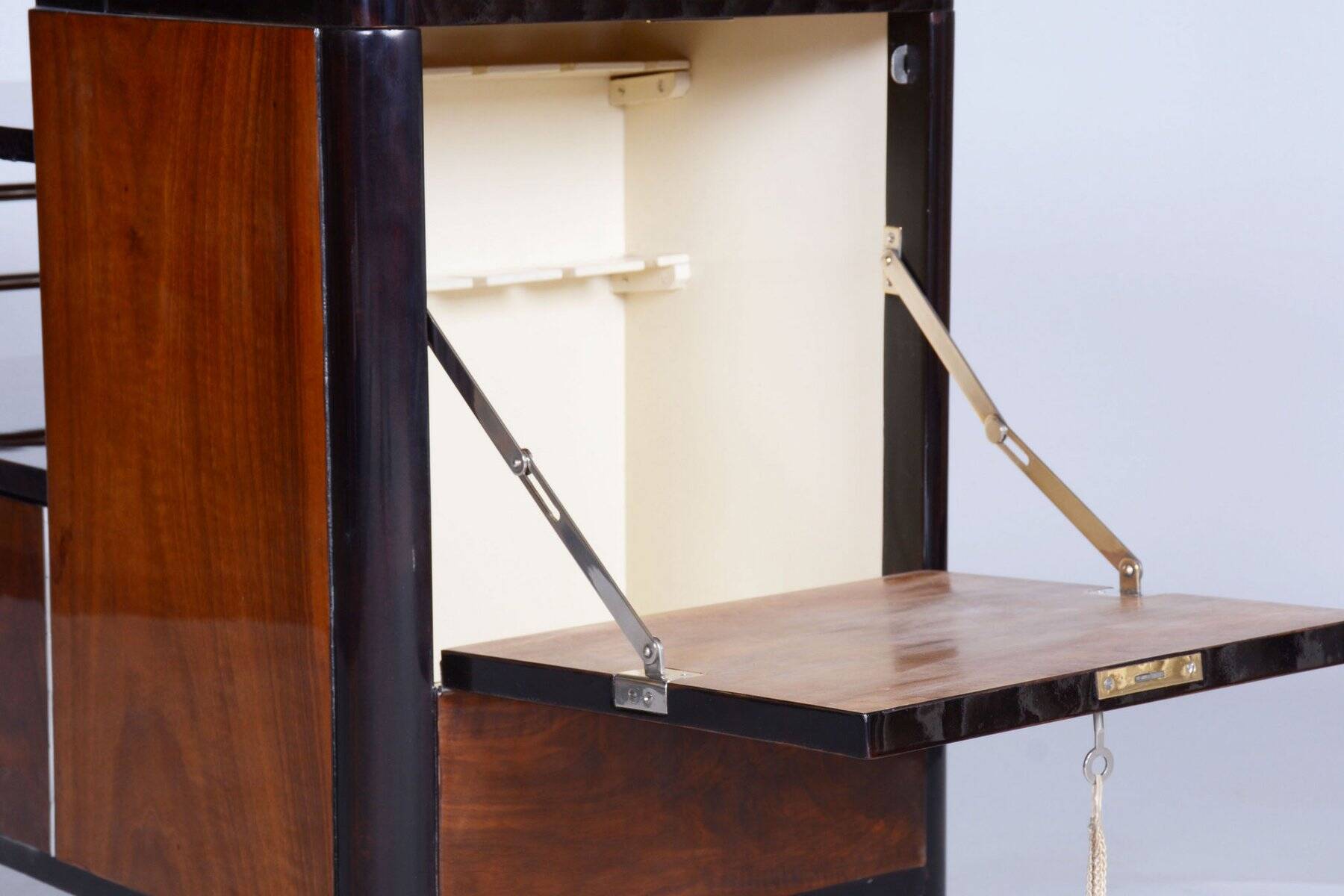 Czech Art Deco Trolley Walnut and Chrome-Plated Steel from Thonet, 1930s