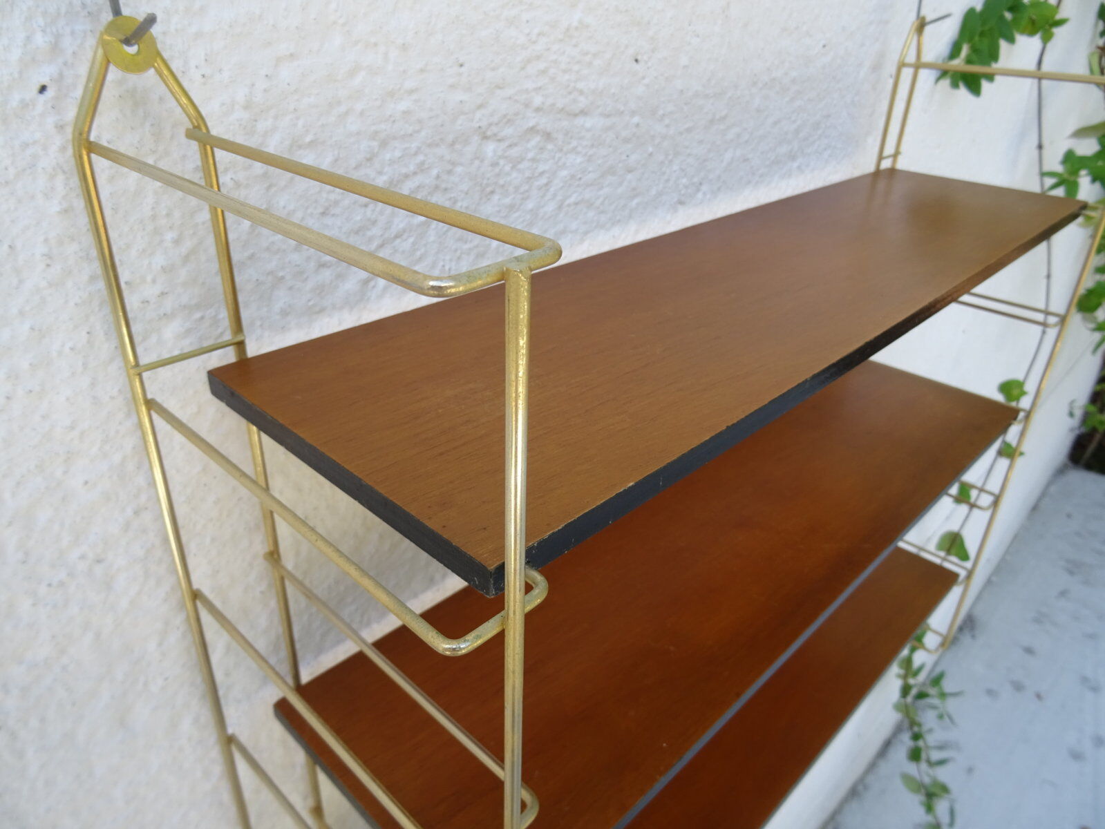 Wall shelf String brass and wood