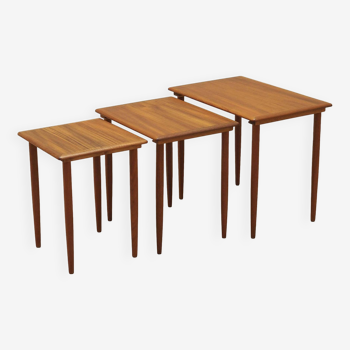 Ensemble de trois tables en teck, design danois, années 1970, production : Danemark