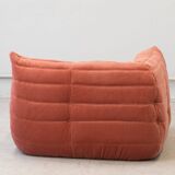 Fauteuil d'angle Togo en velours côtelé corail de Michel Ducaroy pour Ligne Roset