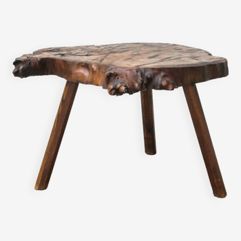 Table d’appoint ou table basse en bois art populaire