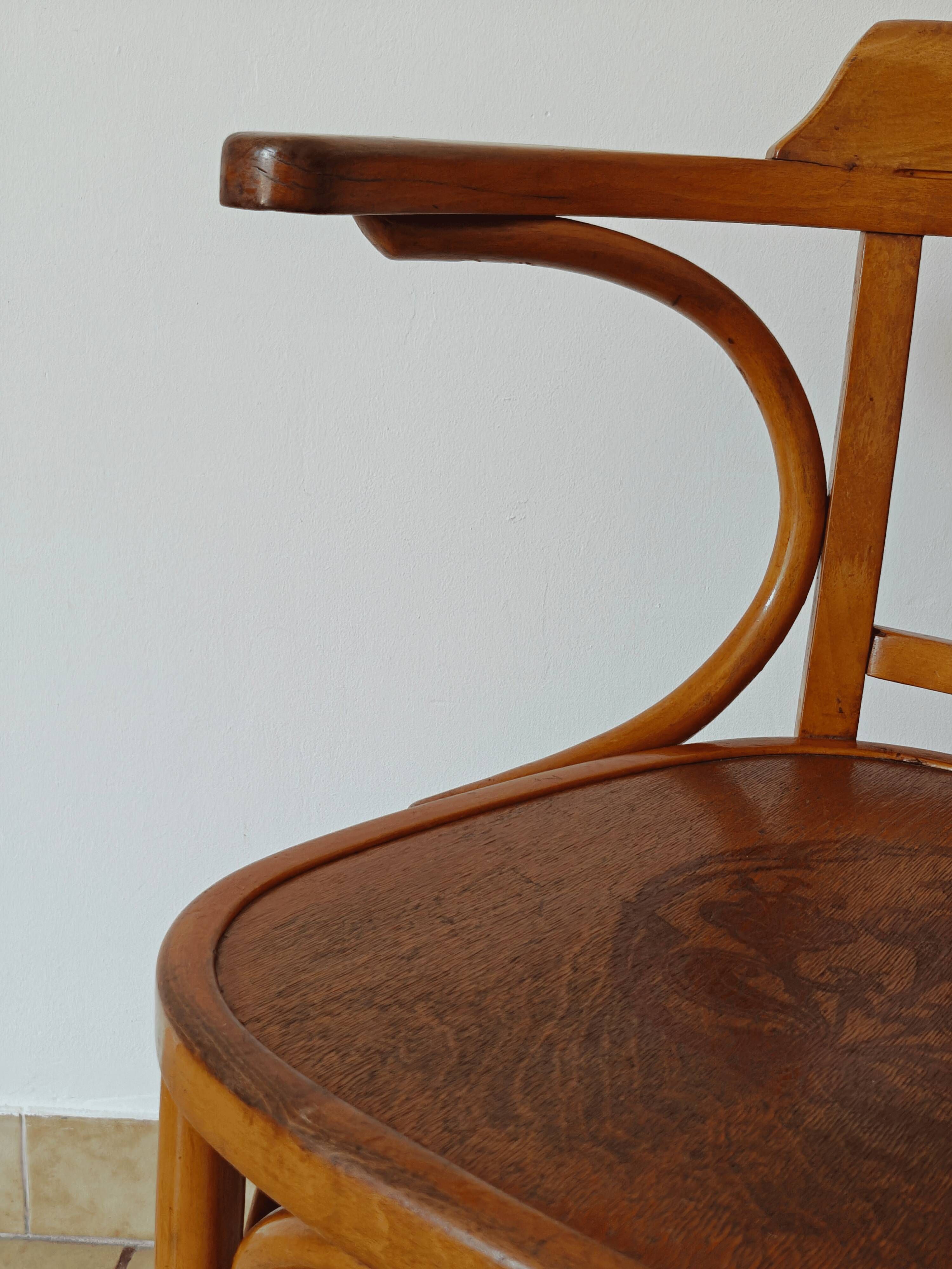 Art Nouveau office chair with curved wood attributed to J&J Kohn, 704 1/2 4V