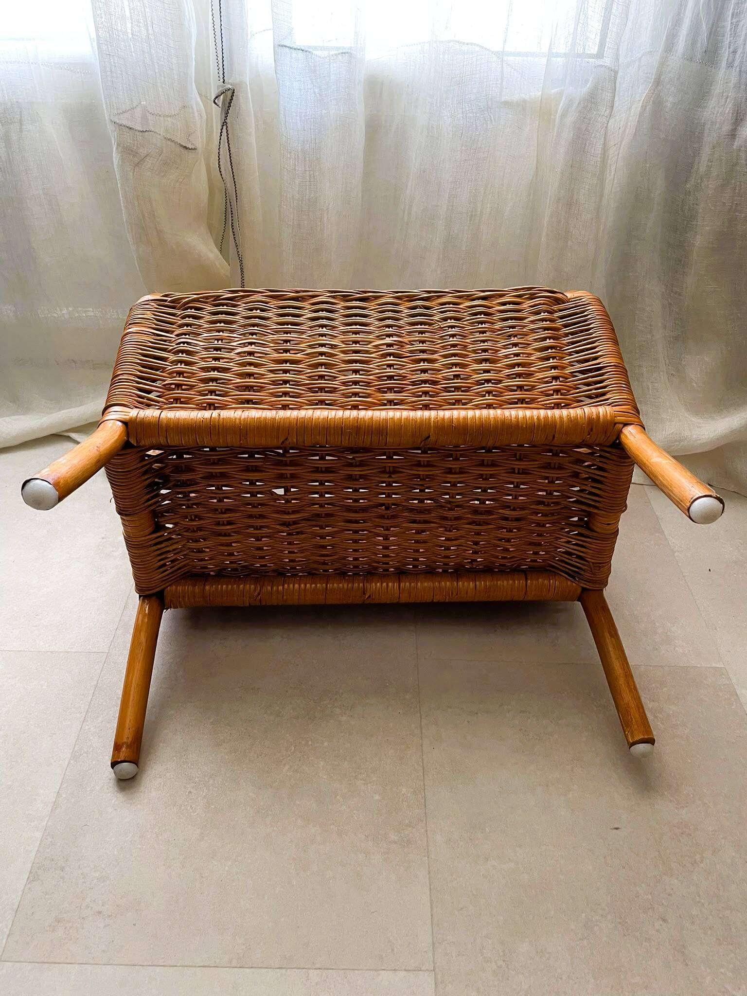Panier / porte-revues rotin vintage