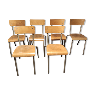 Lot of 6 school chairs