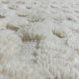 Tapis berbère Beni Ouarain • Motif texturé en carreaux blanc