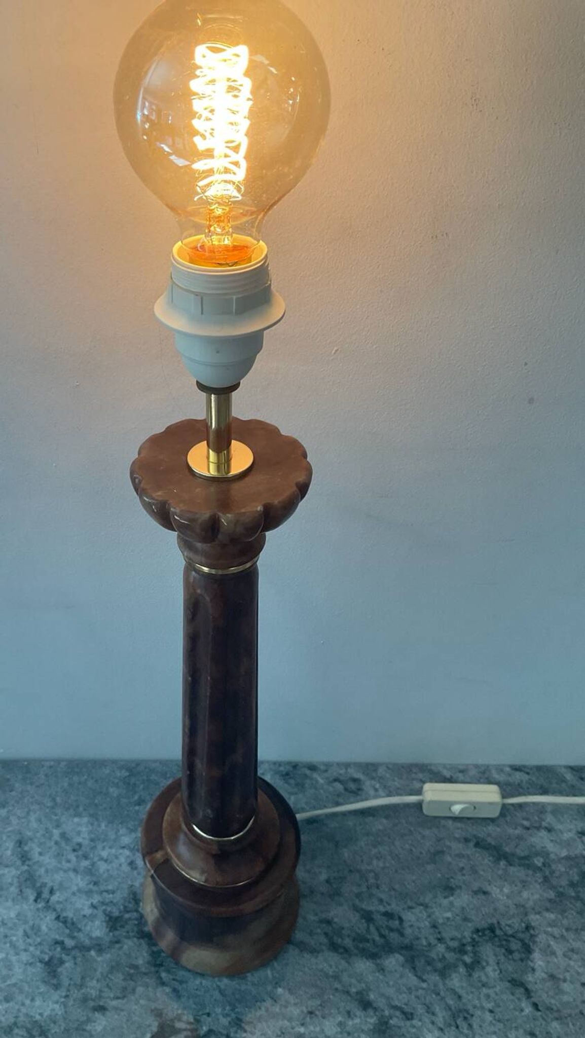 Pied de lampe Herna en marbre, années 70