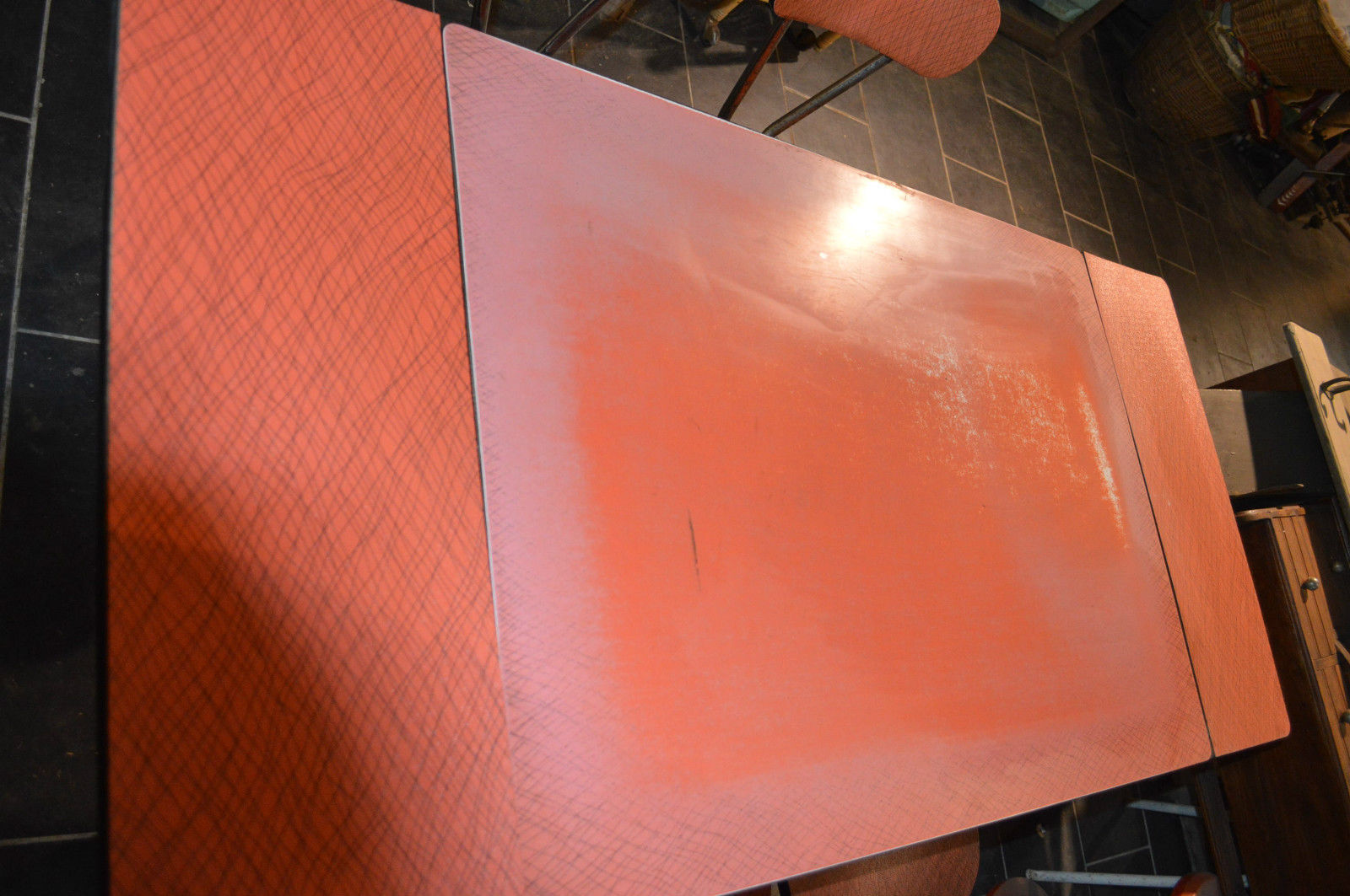 Set table and 4 chairs in the 1960s formica