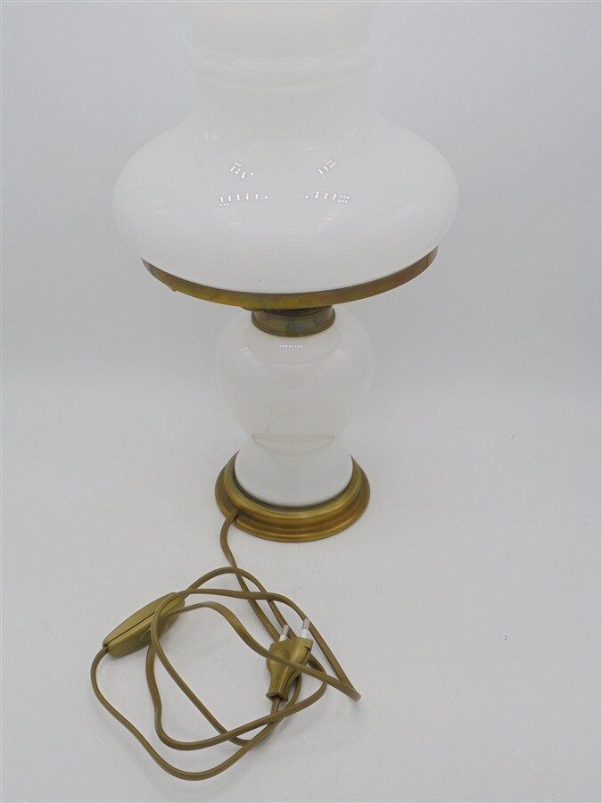 Opaline lamp