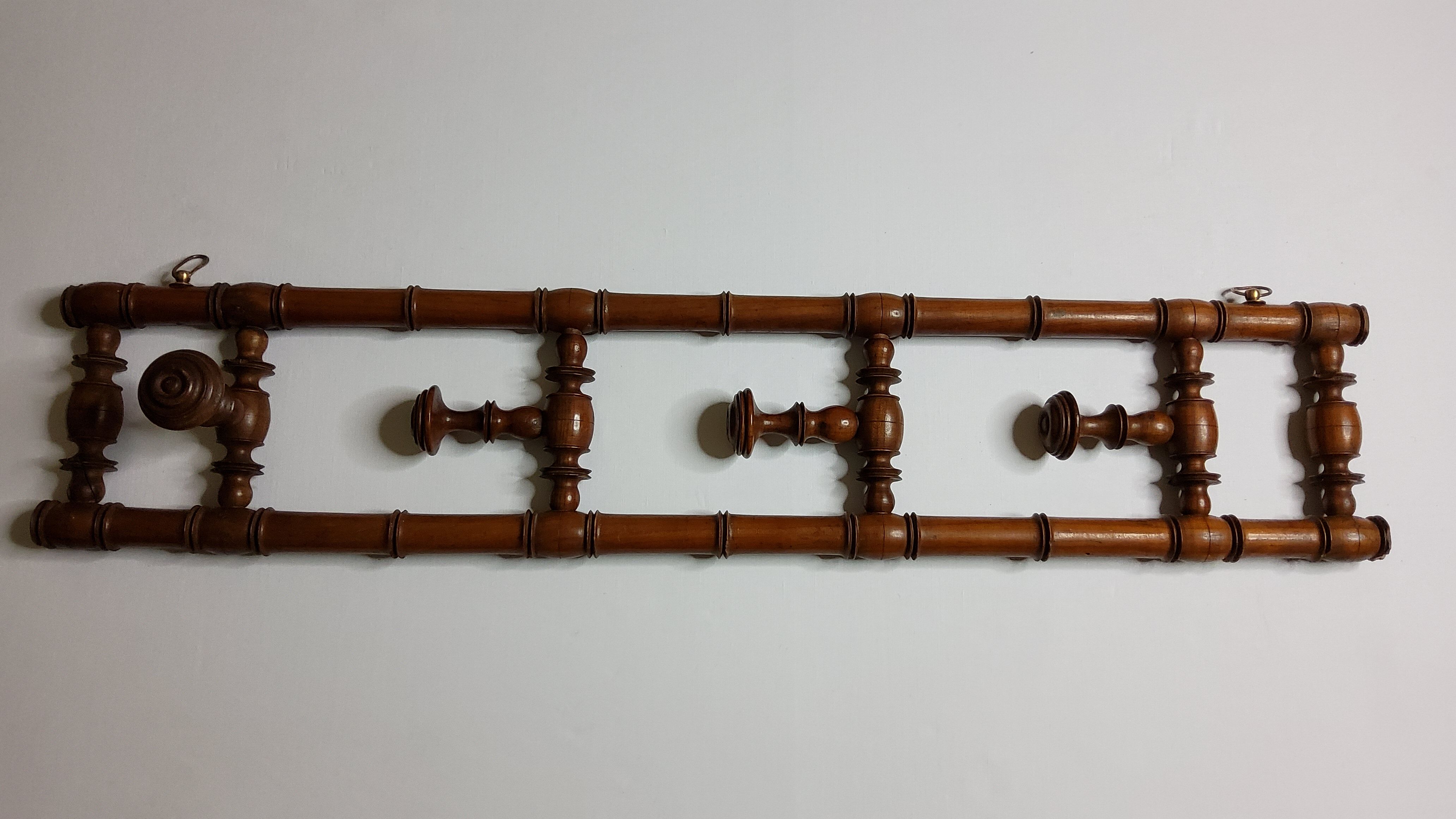 Portemanteau en bois tourné à l'imitation du bambou, 4 patères, 86 cm