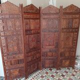 4-panel screen