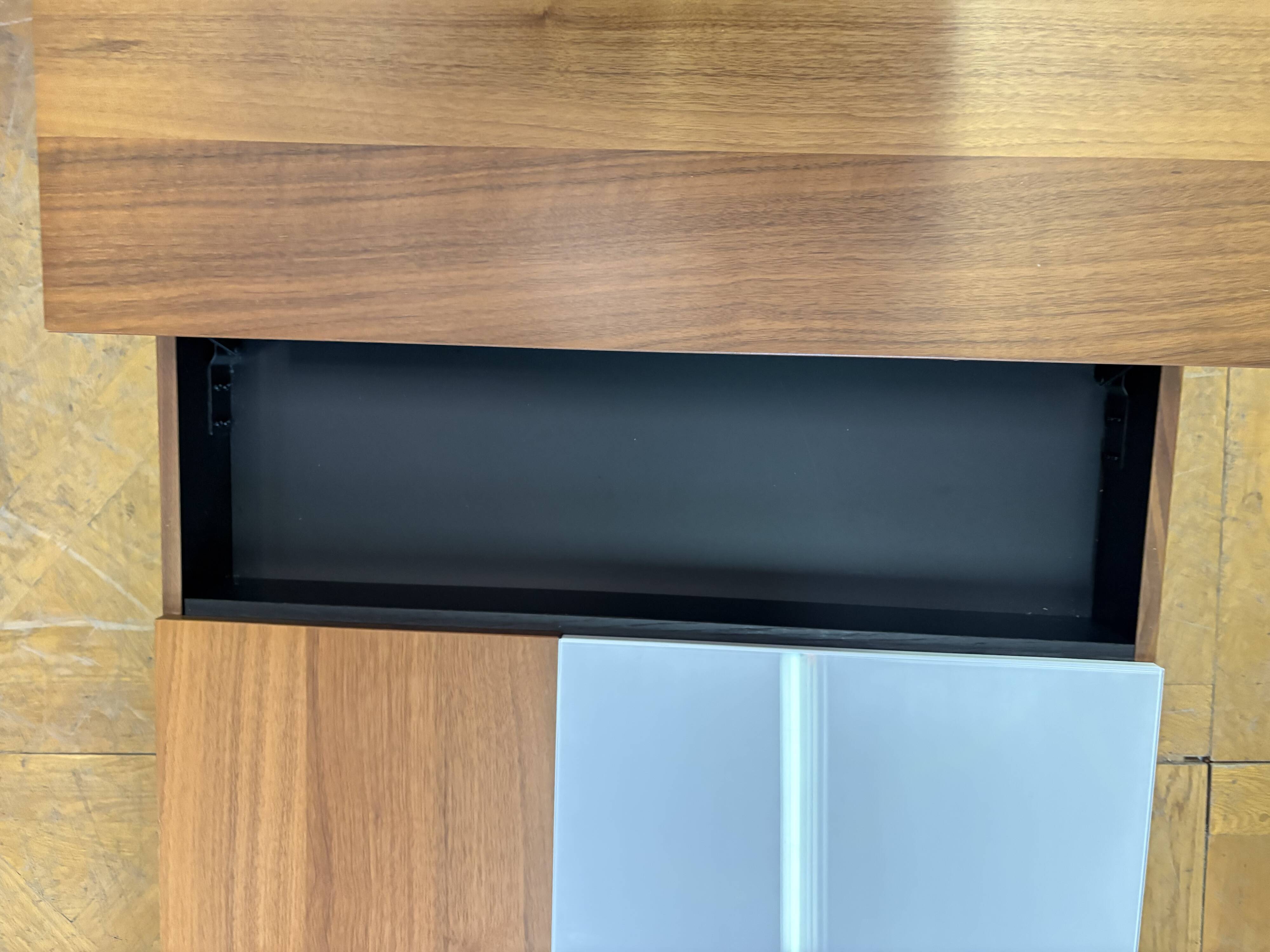 Coffee table model "Chiva" by Boconcept