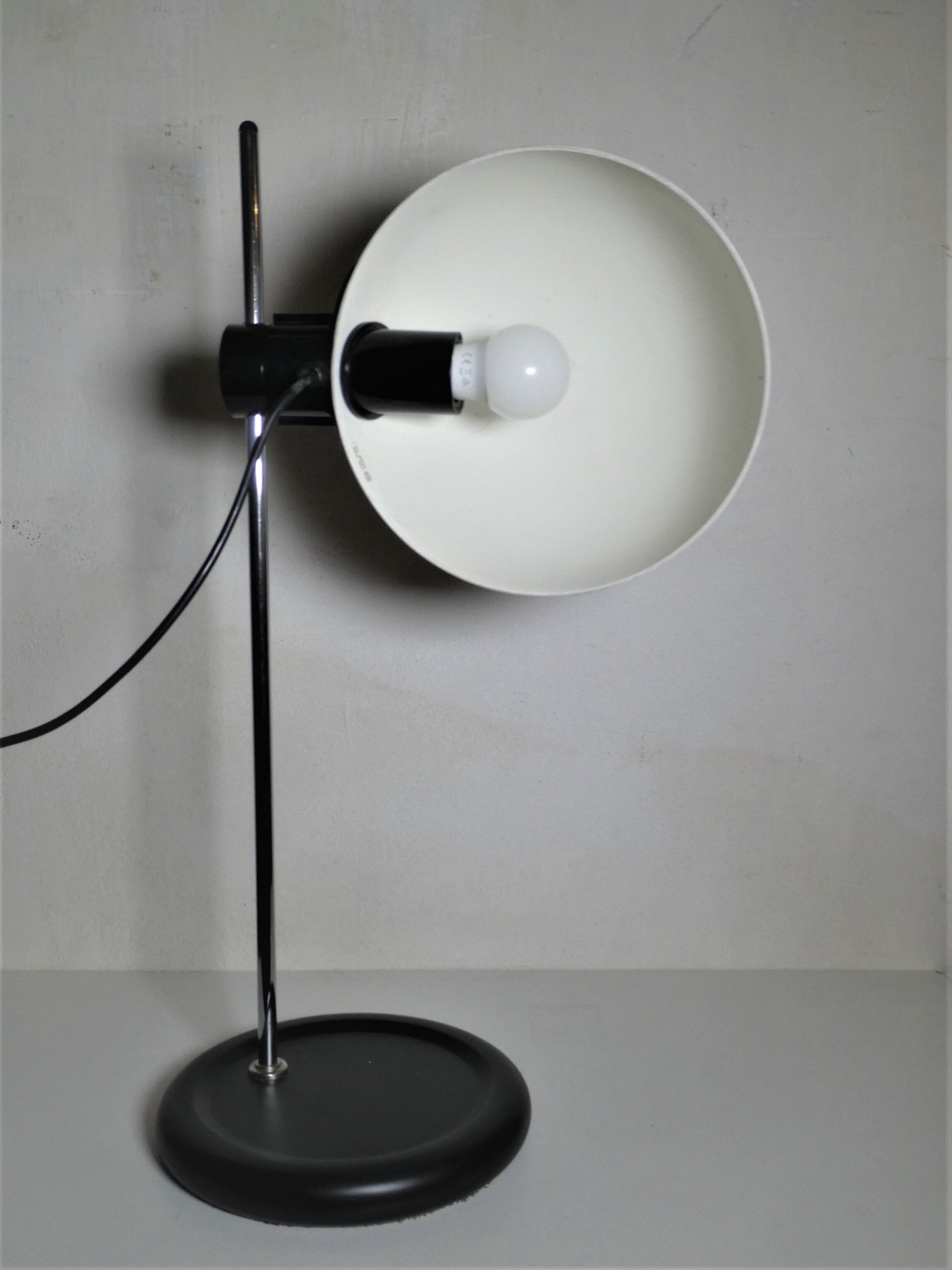 Guzzini lamp