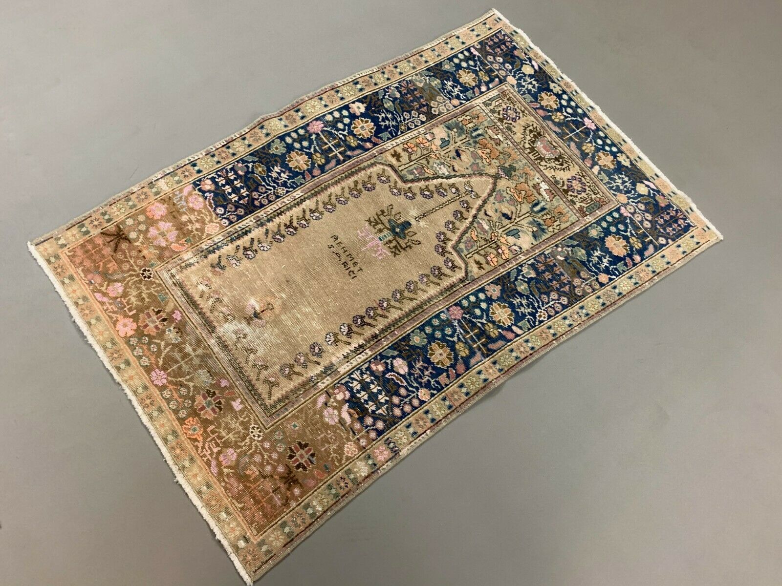 Distressed Turkish Rug 122x79 cm Vintage Shabby, Wool Tribal Blue, Beige Small