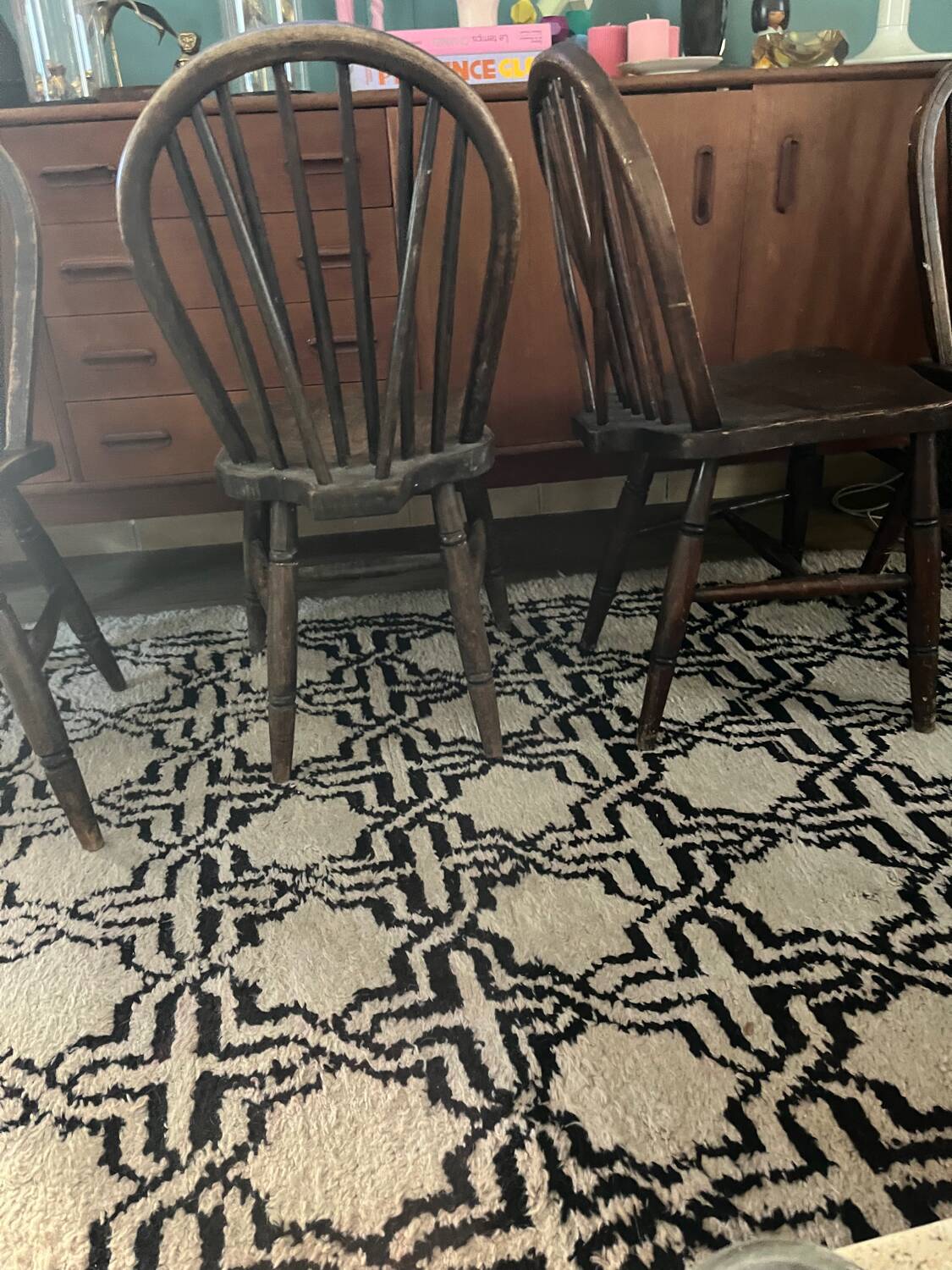 Set of 4 Windsor chairs