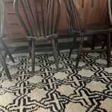 Set of 4 Windsor chairs