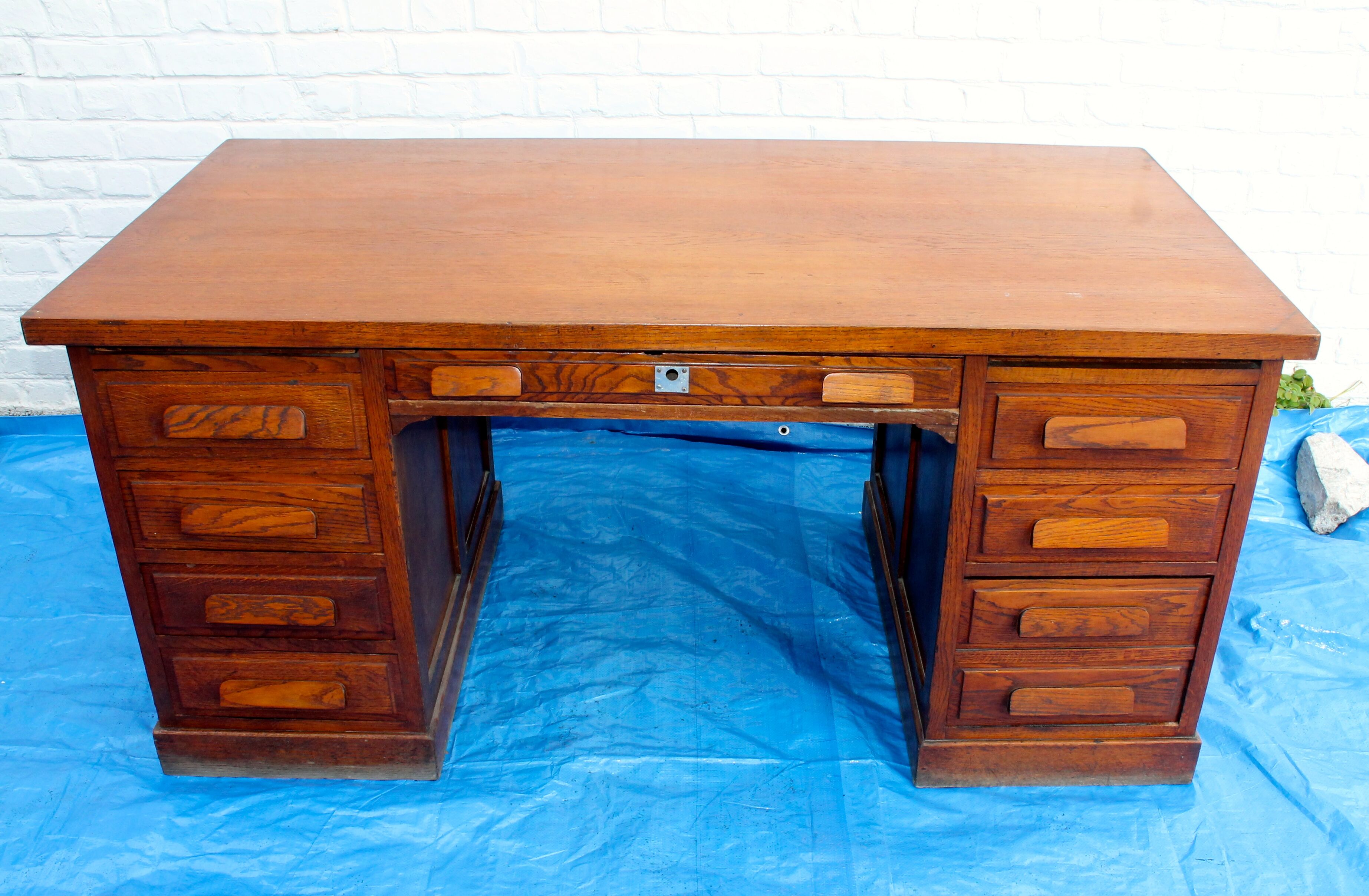 Former Minister coffered desk double