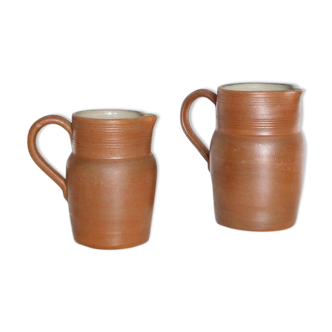 Brown Berry sandstone jugs