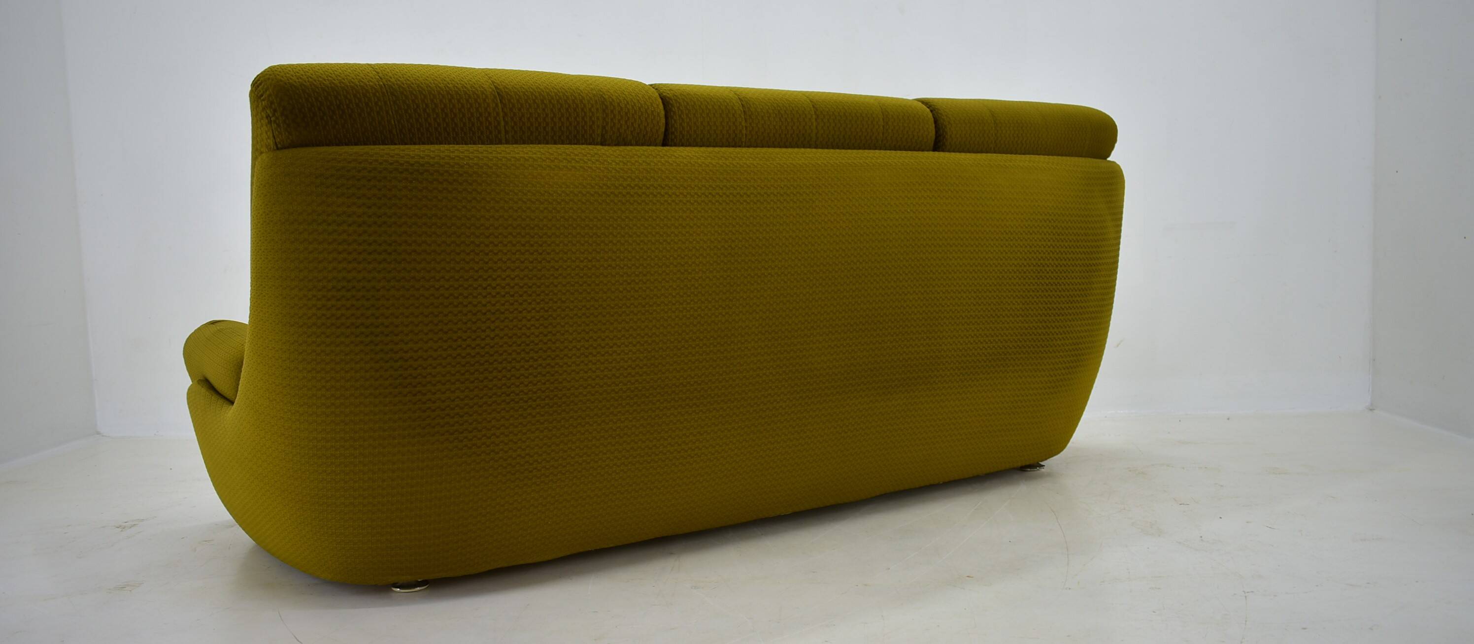 20th Century , Green Atlantis Three seats Sofa, 1960s