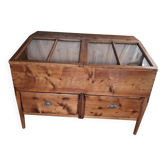 Ancienne vitrine de magasin.  Meuble de métier.