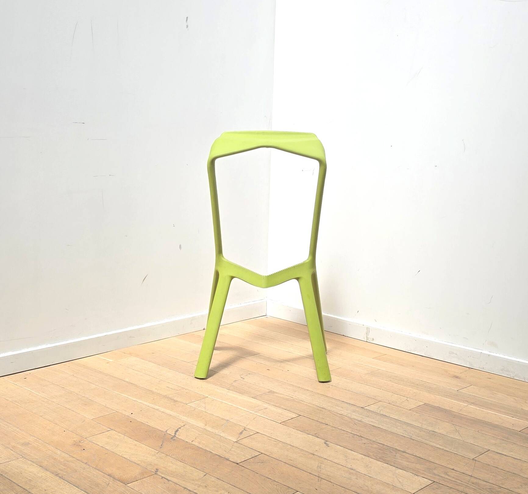 Prank Bar Stool, Miura