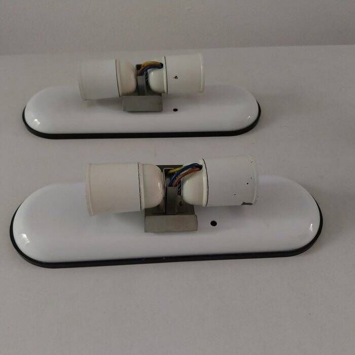 Set of two Italian design wall lights "Dui" by Vico Magistretti for Artemide
