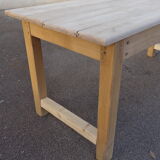 Raw farm table