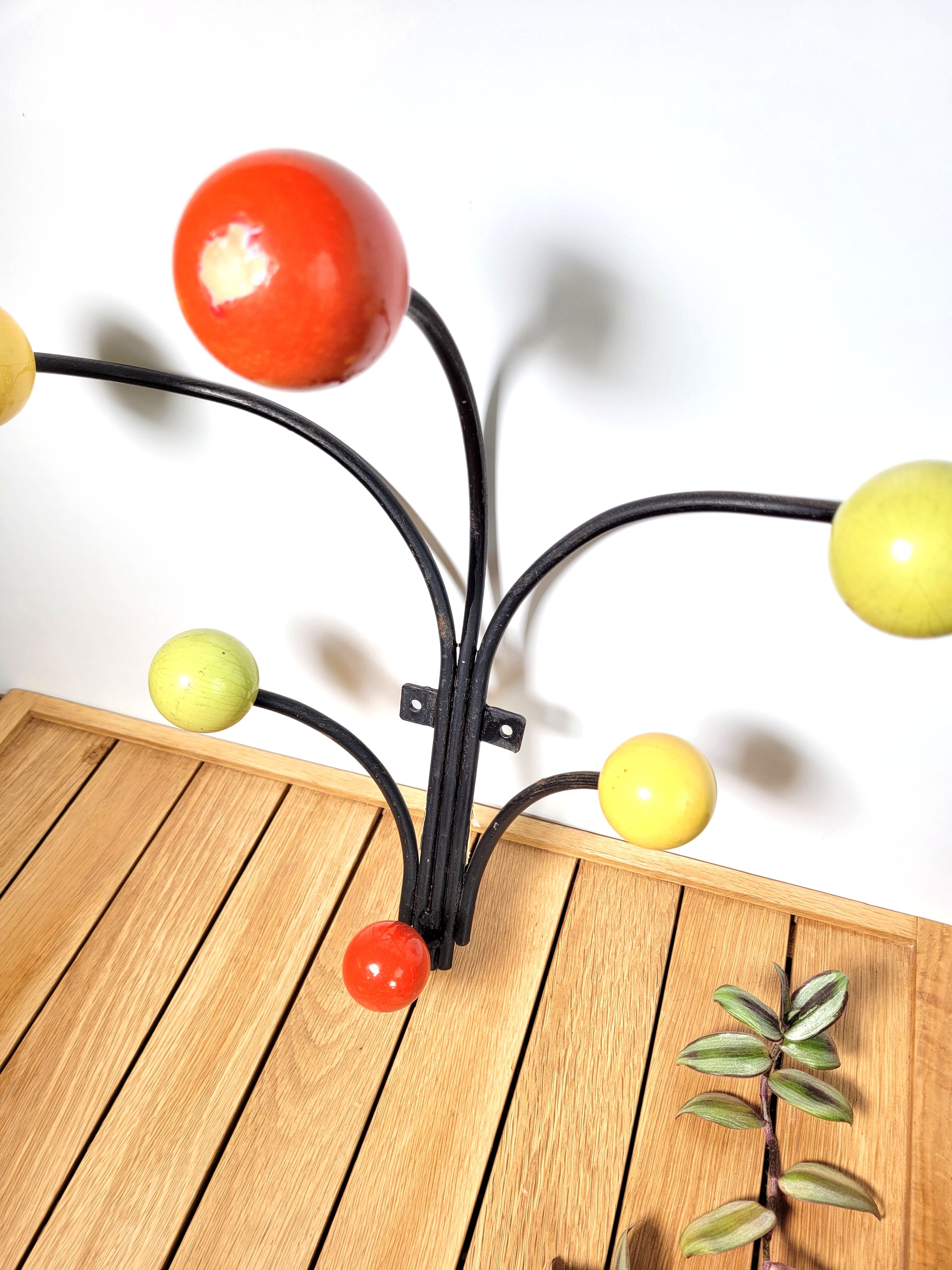 Wall coat rack 6 balls