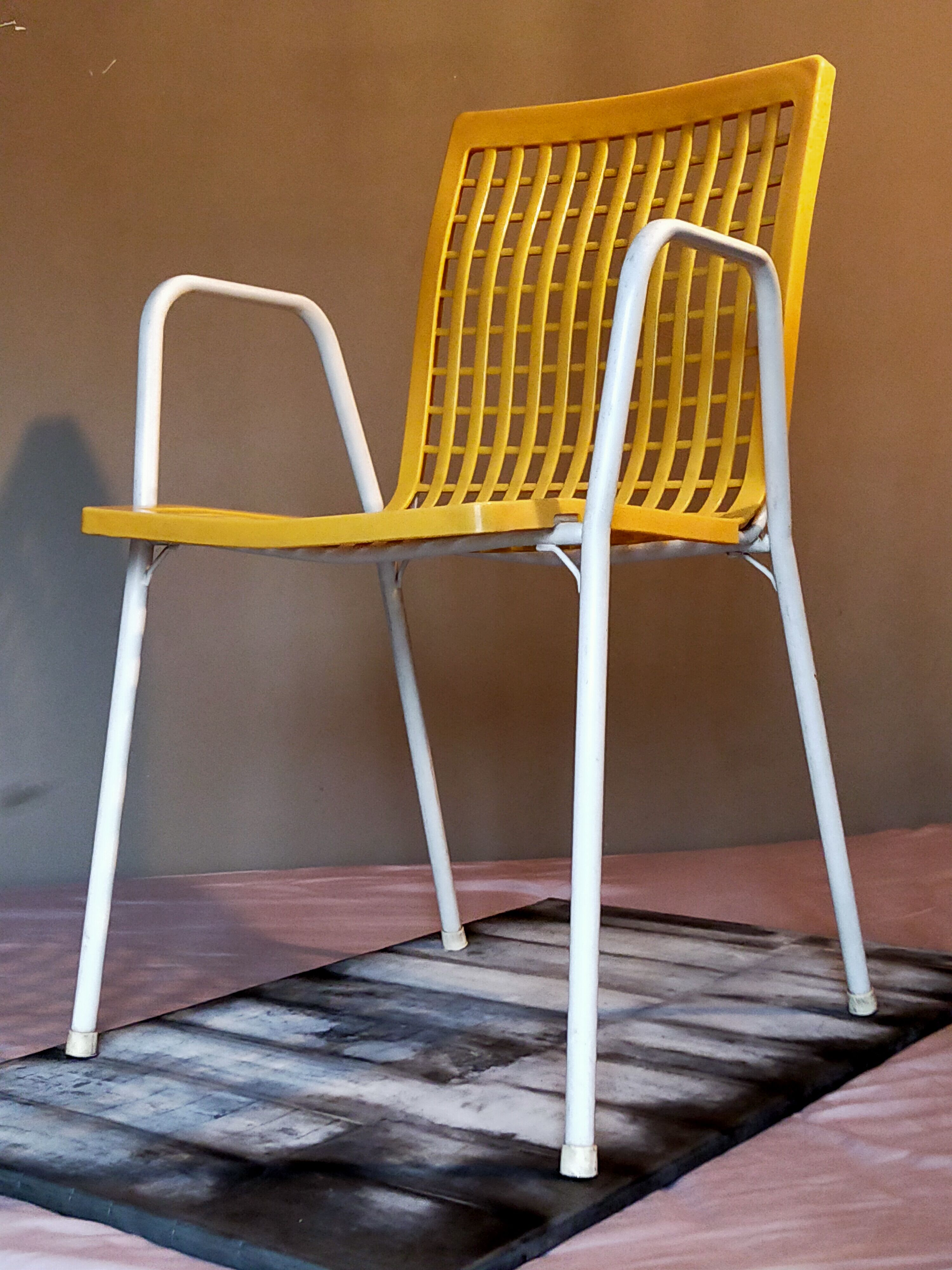 Chaise design vintage Grosfillex n°2070