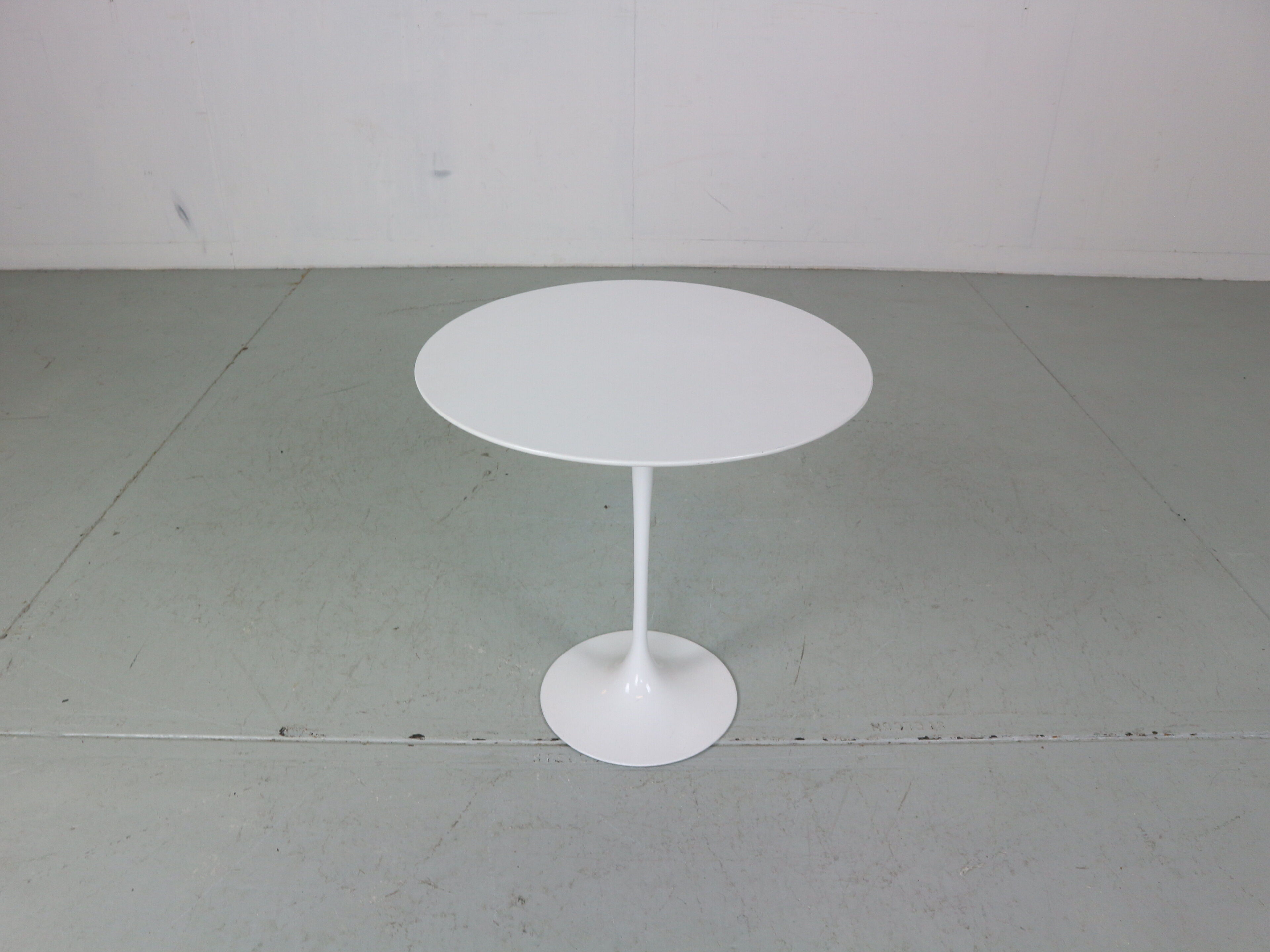 Eero Saarinen White Vintage Tulip Side Table for Knoll, 1960