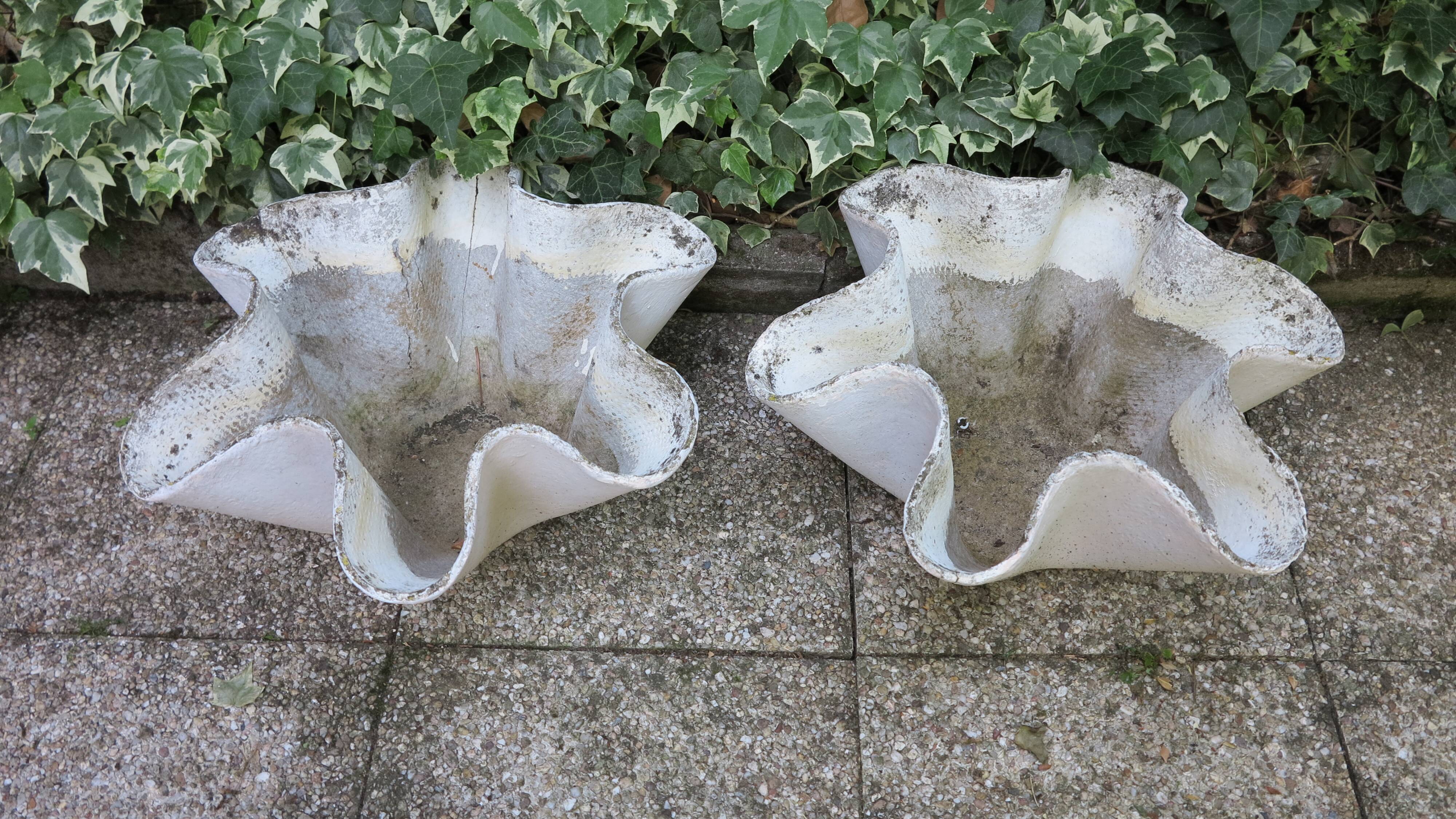 pair of handkerchief-shaped basins in eternit fiber cement